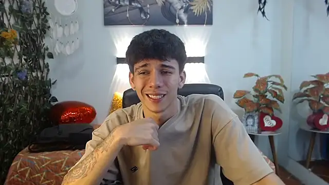 AmethystShadow17 online show from 04-01-26, 03:18