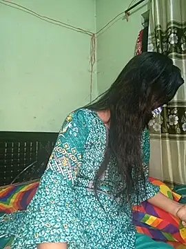 Snapshot of Night_Queen3 chatting on 11-04-25, 01:32 Night Queen3 online show from 11-04-25, 01:32