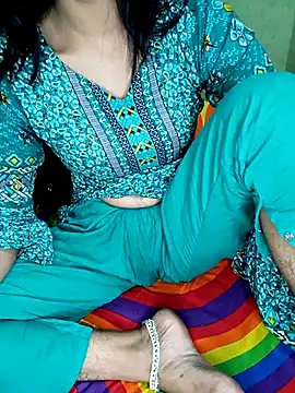 Snapshot of Night_Queen3 chatting on 11-13-25, 03:33 Night Queen3 online show from 11-13-25, 03:33