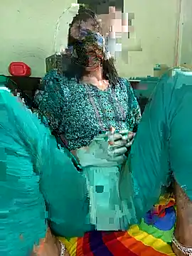 Snapshot of Night_Queen3 chatting on 11-14-25, 08:35 Night Queen3 online show from 11-14-25, 08:35