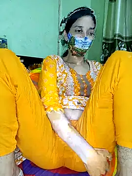 Snapshot of Night_Queen3 chatting on 11-15-25, 05:42 Night Queen3 online show from 11-15-25, 05:42