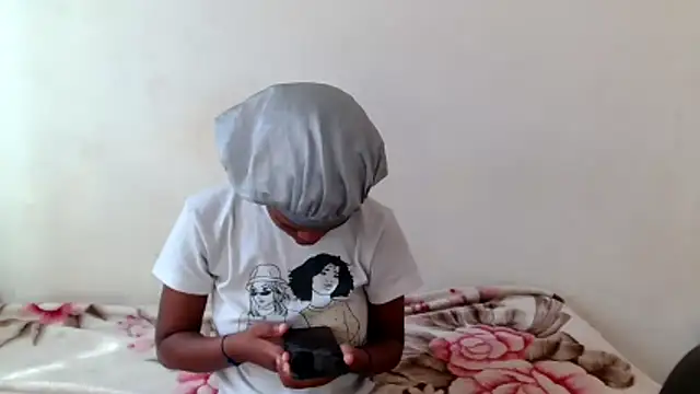 SexyLatoya05 online show from 12-01-25, 05:34