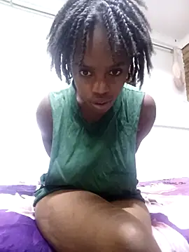 Snapshot of TinyThick chatting on 10-22-25, 07:13 TinyThick online show from 10-22-25, 07:13