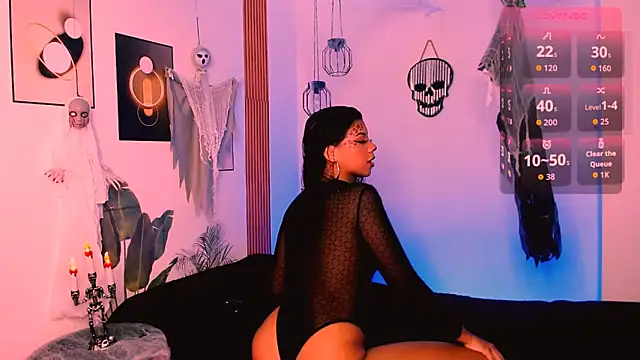 ivonyrose  online show from 10-20-25, 08:09