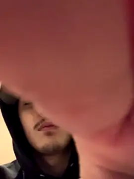 CarmeloA online show from 12-04-25, 02:54