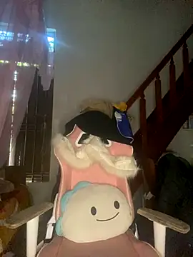 Listen-ly online show from 12-20-25, 04:08