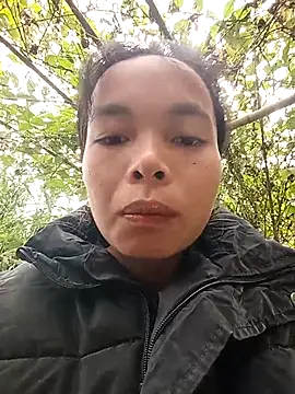 Nguyet2k4 online show from 10-22-25, 03:18