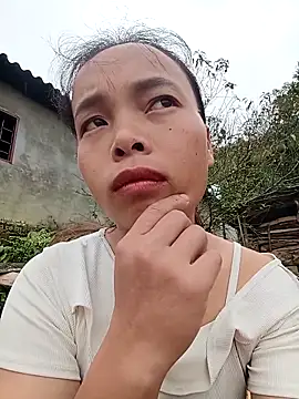 Nguyet2k4 online show from 10-24-25, 01:46