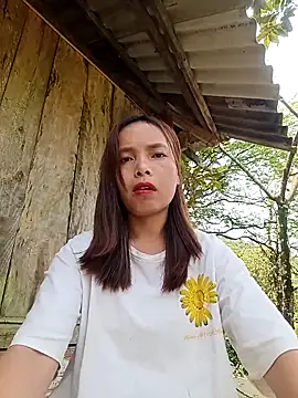 Nguyet2k4 online show from 04-06-26, 05:08