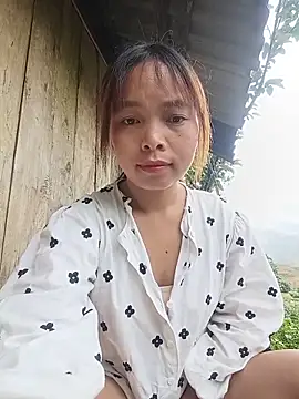 Snapshot of Nguyet2k4 chatting on 06-05-26, 12:39 Nguyet2k4 online show from 06-05-26, 12:39
