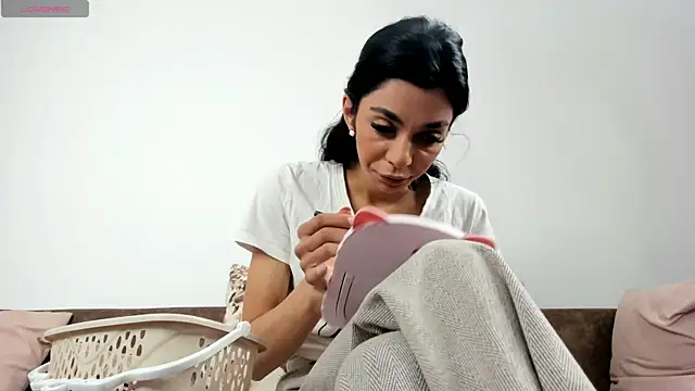 ReneeVoss online show from 04-23-26, 03:41