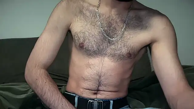 Snapshot of yournextguy chatting on 01-08-26, 08:27 yournextguy online show from 01-08-26, 08:27