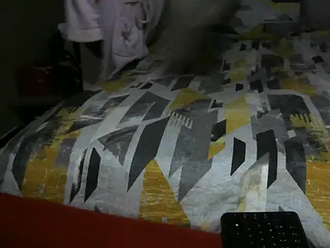 Snapshot of AfroGodesss124 chatting on 12-18-25, 04:07 AfroGodesss124 online show from 12-18-25, 04:07