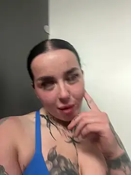 lucycoxxoxo online show from 05-15-26, 11:23