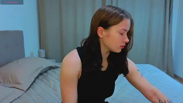 Snapshot of JonDatko chatting on 11-25-25, 04:23 JonDatko online show from 11-25-25, 04:23