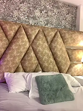 Snapshot of SsexCouplee chatting on 11-20-25, 05:01 SsexCouplee online show from 11-20-25, 05:01