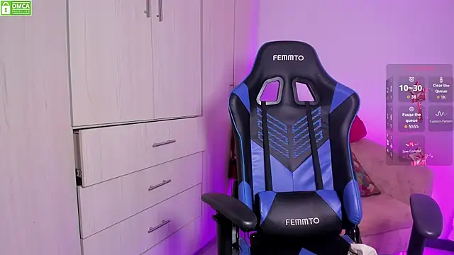 Bluepaula online show from 11-20-25, 01:55