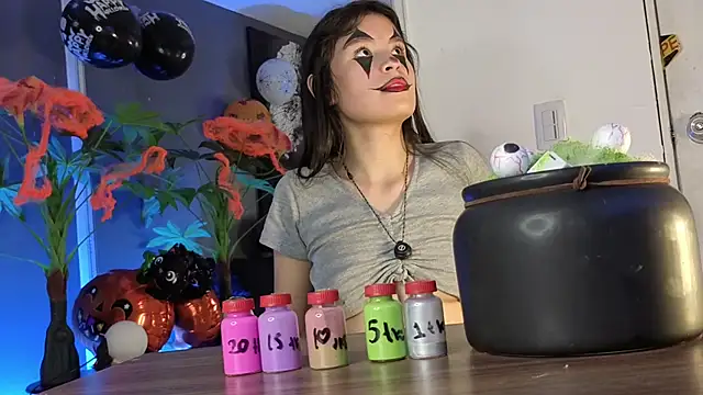 Snapshot of celestesecrett chatting on 10-22-25, 07:24 celestesecrett online show from 10-22-25, 07:24