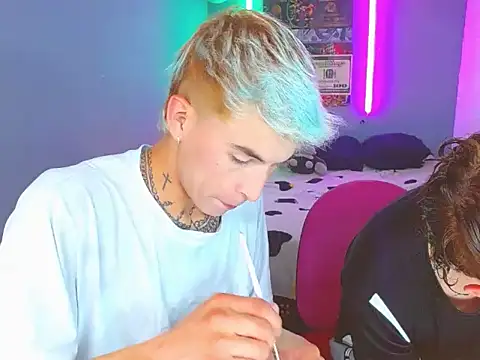 Latin boysxxxx online show from 10-27-25, 02:59