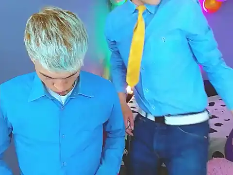 Latin boysxxxx online show from 10-30-25, 11:38