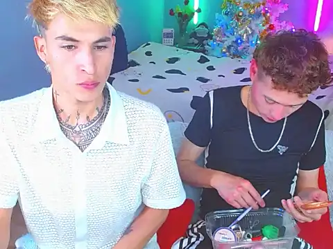 Latin boysxxxx online show from 11-27-25, 04:14