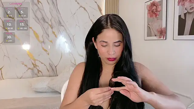 Snapshot of zoe_longhair chatting on 07-20-26, 01:35 zoe longhair online show from 07-20-26, 01:35