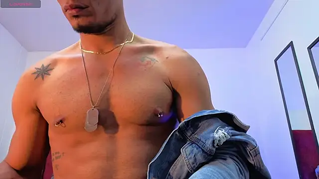 Snapshot of DaamonSlader_ chatting on 10-30-25, 08:31 DaamonSlader online show from 10-30-25, 08:31