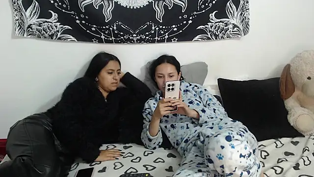 abby n emily online show from 05-19-26, 01:28