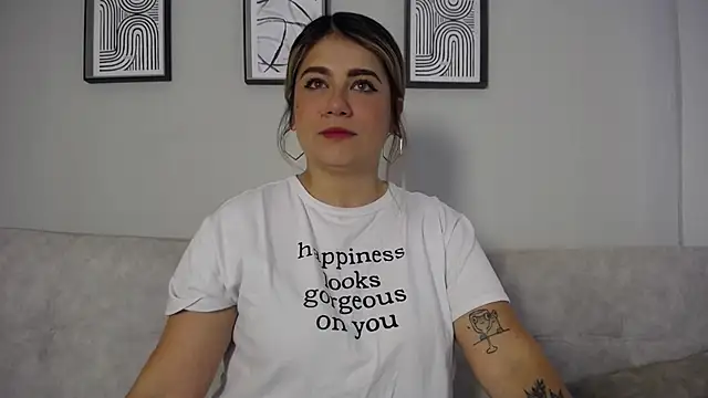 Sweet Bella Valery online show from 11-29-25, 08:23