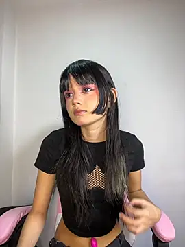 Snapshot of AnaisXoXo chatting on 11-30-25, 11:03 AnaisXoXo online show from 11-30-25, 11:03