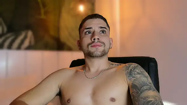 Snapshot of Mike_montoya01 chatting on 11-20-25, 05:12 Mike montoya01 online show from 11-20-25, 05:12