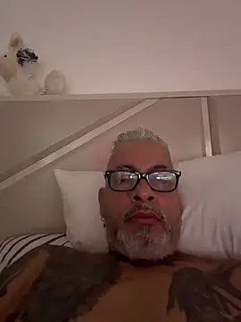 roygomez online show from 11-22-25, 03:27