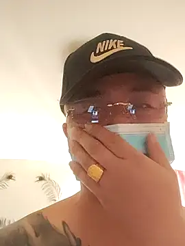 caige8888 online show from 10-16-25, 03:51