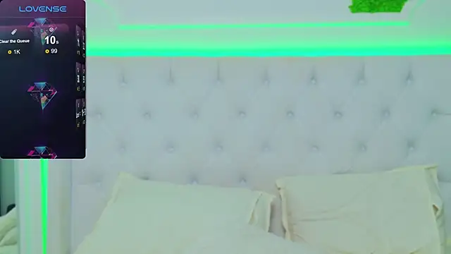 Snapshot of AriannaSins chatting on 01-30-25, 10:41 AriannaSins online show from 01-30-25, 10:41