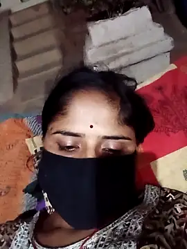 Snapshot of Rajni_chauhan chatting on 05-19-26, 04:57 Rajni chauhan online show from 05-19-26, 04:57