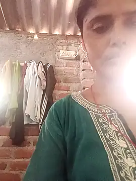 Snapshot of Rajni_chauhan chatting on 06-06-26, 09:03 Rajni chauhan online show from 06-06-26, 09:03