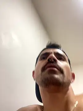 Snapshot of Felipinh19cm chatting on 12-14-25, 10:20 Felipinh19cm online show from 12-14-25, 10:20