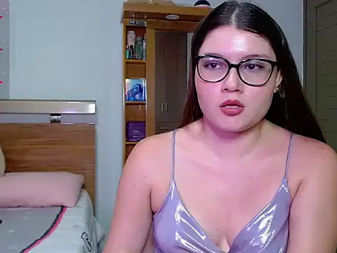 18 girl online show from 10-15-25, 09:20