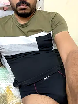 Snapshot of Handsome8677 chatting on 12-22-25, 11:18 Handsome8677 online show from 12-22-25, 11:18