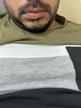 Snapshot of Handsome8677 chatting on 01-11-26, 10:37 Handsome8677 online show from 01-11-26, 10:37