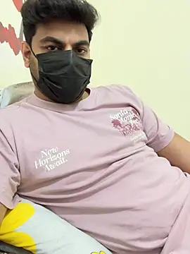 Snapshot of Handsome8677 chatting on 01-17-26, 10:42 Handsome8677 online show from 01-17-26, 10:42