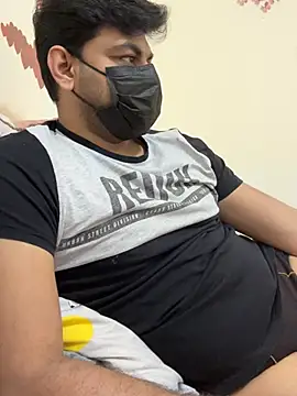 Snapshot of Handsome8677 chatting on 01-19-26, 07:12 Handsome8677 online show from 01-19-26, 07:12