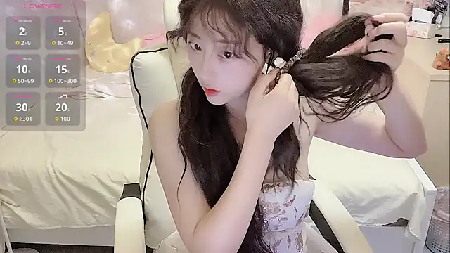 Snapshot of Ximi1 chatting on 10-16-25, 10:55 Ximi1 online show from 10-16-25, 10:55