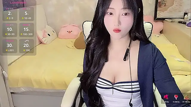 Snapshot of Ximi1 chatting on 10-31-25, 09:49 Ximi1 online show from 10-31-25, 09:49