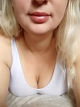 PaigexLynn online show from 11-12-25, 06:47