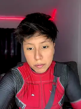 Snapshot of LiamSmith_1 chatting on 10-27-25, 08:02 LiamSmith 1 online show from 10-27-25, 08:02