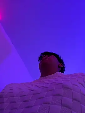 Snapshot of LiamSmith_1 chatting on 10-28-25, 08:00 LiamSmith 1 online show from 10-28-25, 08:00