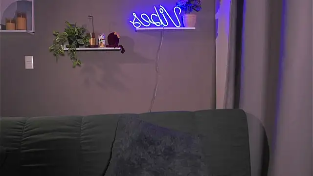 Snapshot of adahara_miller17 chatting on 10-22-25, 01:44 adahara miller17 online show from 10-22-25, 01:44