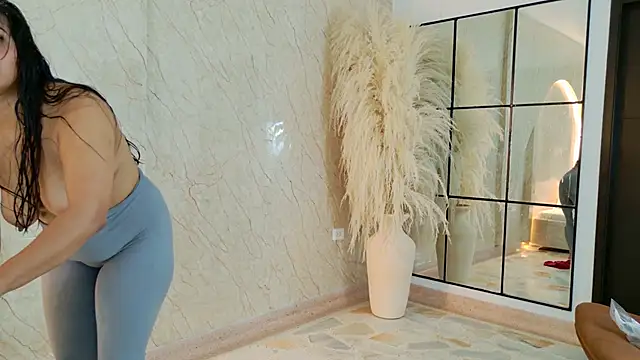 Antonella Russo1 online show from 04-16-26, 09:39