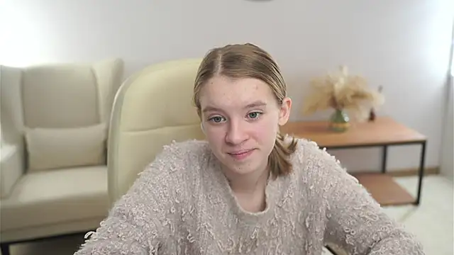 VestaRonan online show from 10-16-25, 01:56